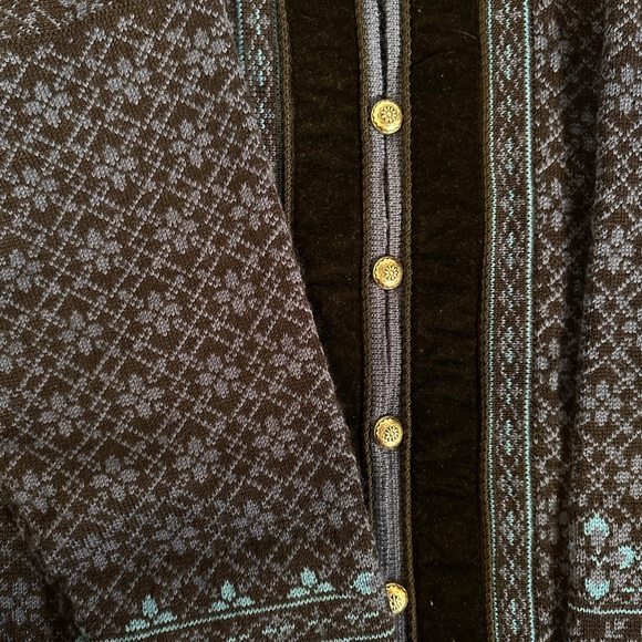 Dale of Norway | Cardigan Sweater - Floral Wool - Picture 6 of 12